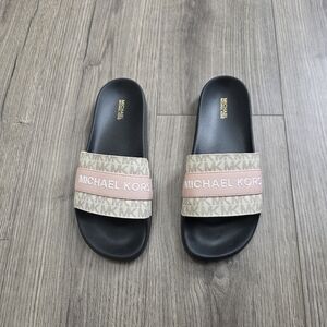 Michael Kors Monogram Sandals Womens Size 9